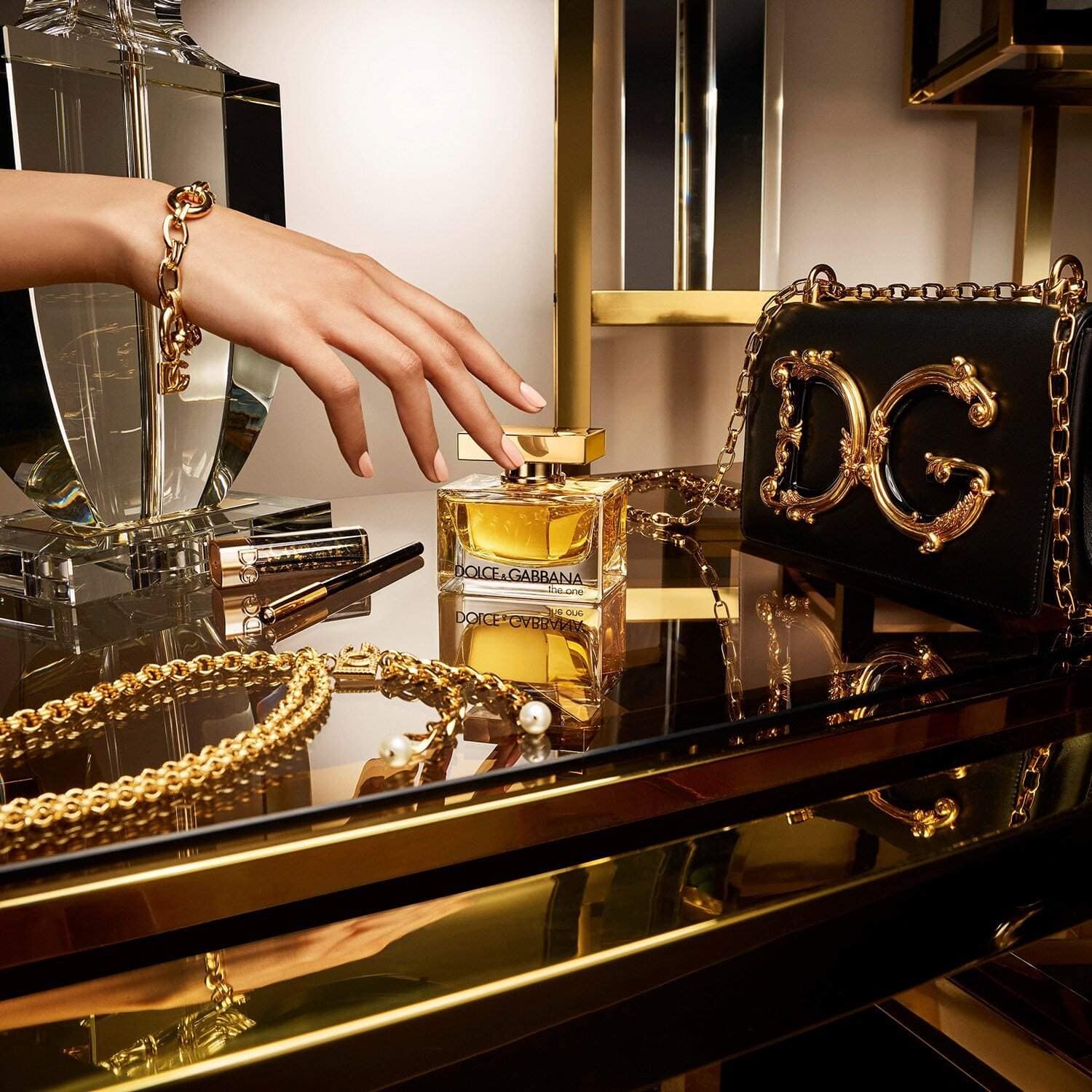 ⁦عطر ذا وان النسائي من دولتشي اند غابانا⁩ - الصورة ⁦1⁩