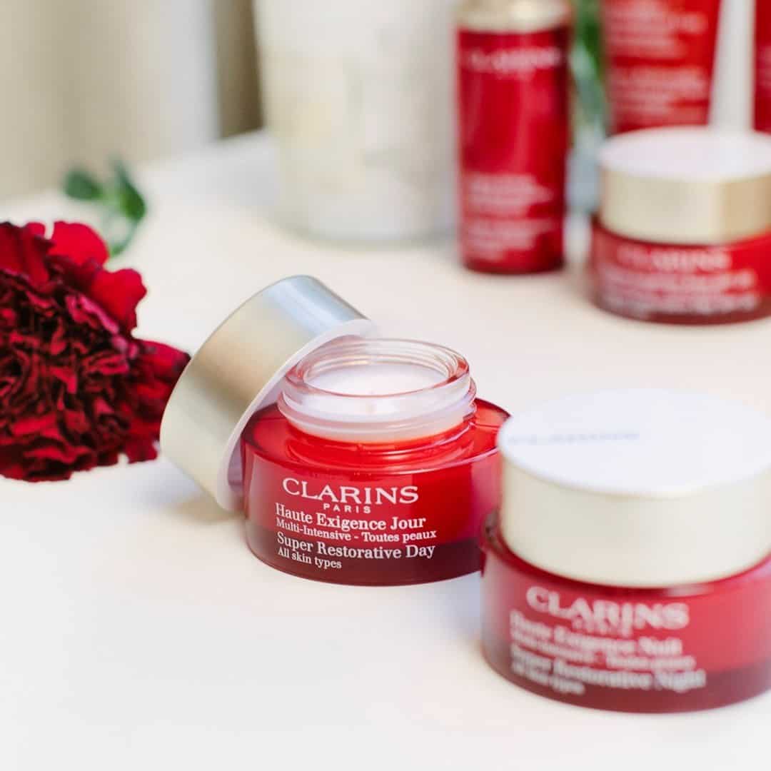 Clarins Super Restorative Day cream كريم النهار سوبر ريستوراتيف من كلارنس - الصورة 1