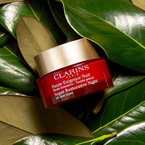 Clarins Super Restorative Night All Skin Types كريم الليل سوبر ريستوريتيف من كلارنس - الصورة 2