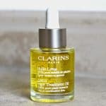 زيت لوتس لمعالجة الوجه من كلارنس