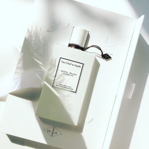 عطر سانتال بلانك من فان كليف آند أربلز