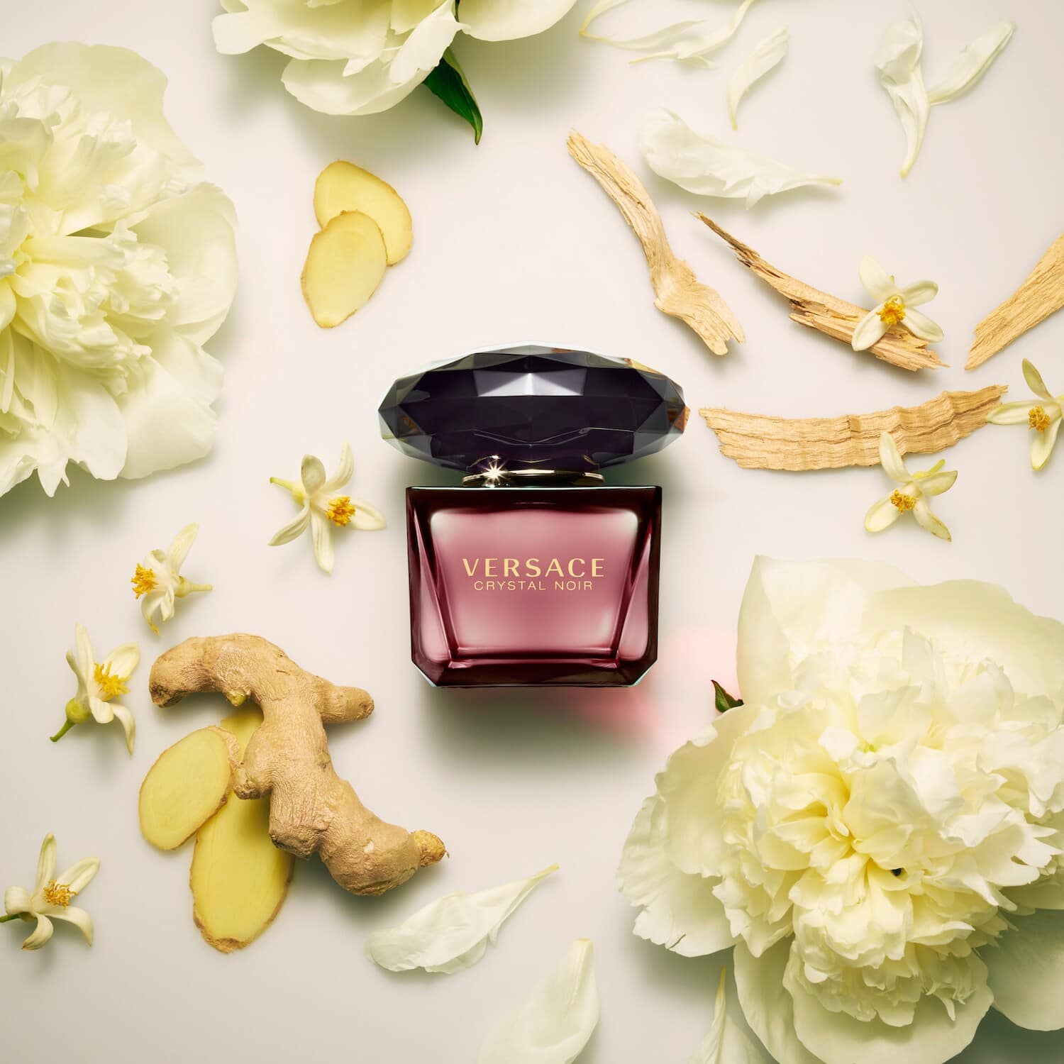 ⁦عطر كريستال نوار برفيوم من فرزاتشي⁩ - الصورة ⁦1⁩