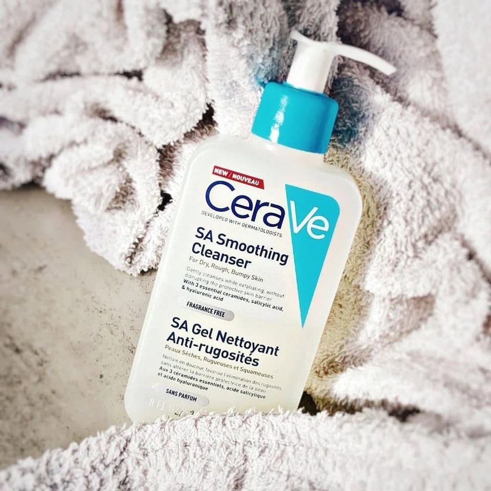 CeraVe SA Smoothing Cleanser for Rough & Bumpy Skin منظف ومنعم اس ايه من سيرافي - الصورة 2
