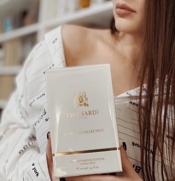 ⁦عطر دونا ليفريرو لميتد إيديشن برفيوم انتنس من تروساردي⁩ - الصورة ⁦1⁩