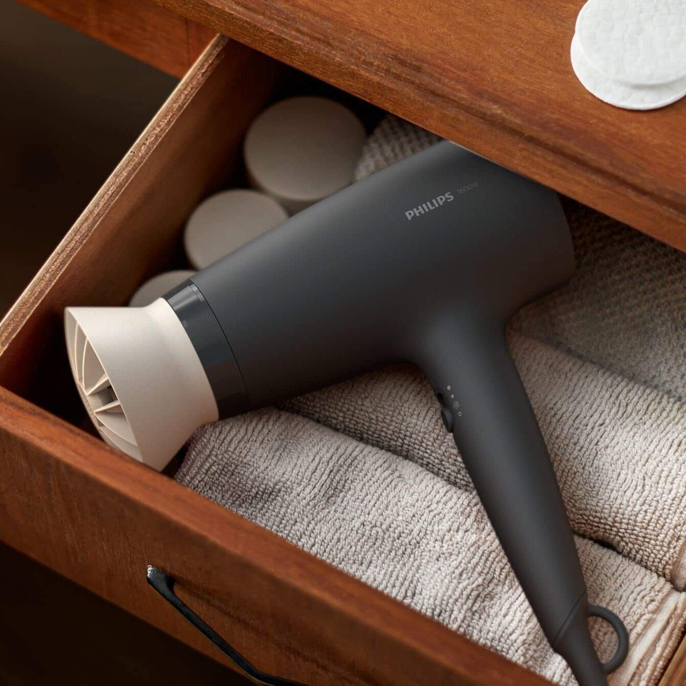 ⁦مجفف شعر BHD302-10 من فيليبس⁩ - الصورة ⁦2⁩