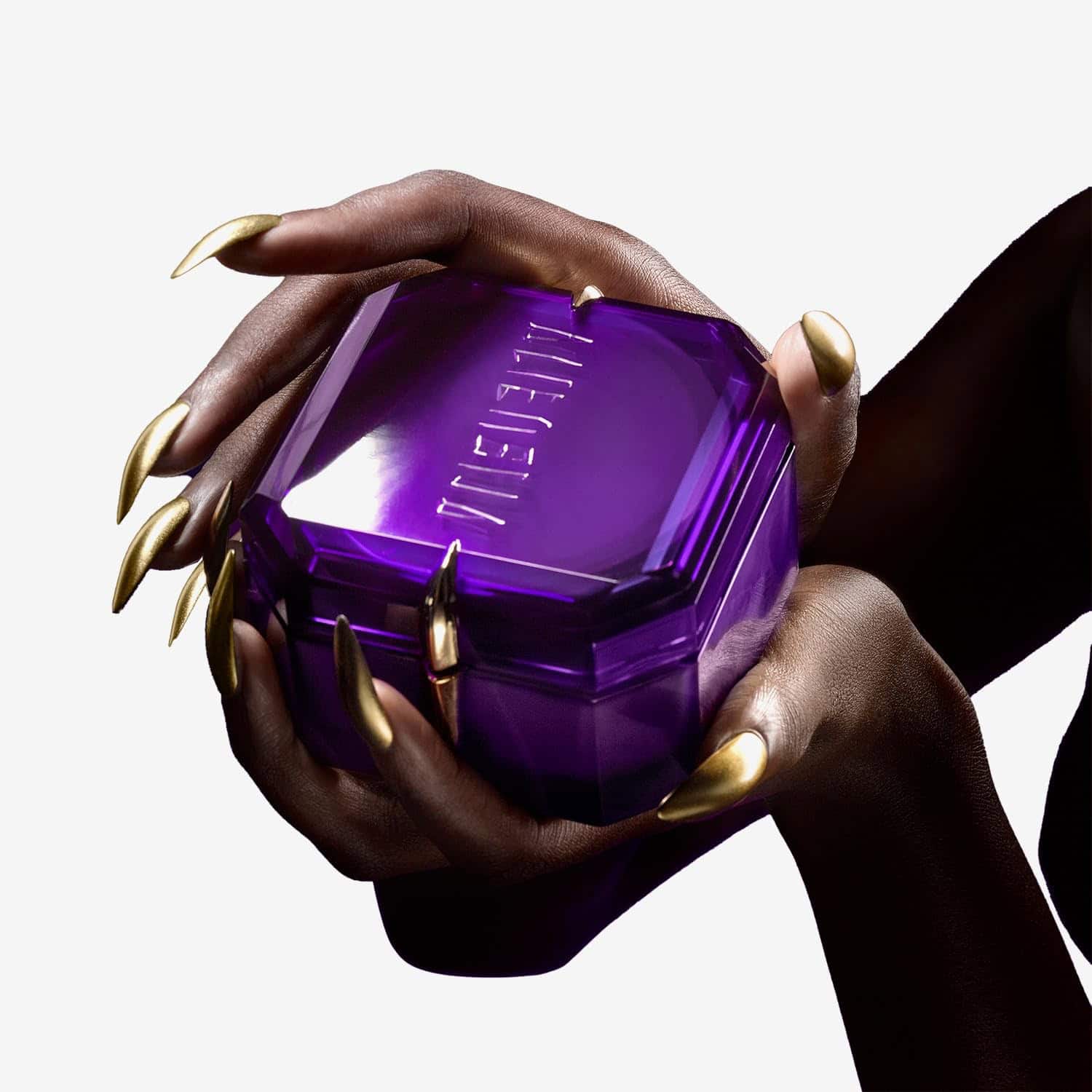 ⁦كريم الجسم ألين من ثيري موغلر⁩ - الصورة ⁦1⁩