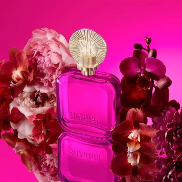 ⁦عطر فوشيا من شاكيرا⁩ - الصورة ⁦1⁩